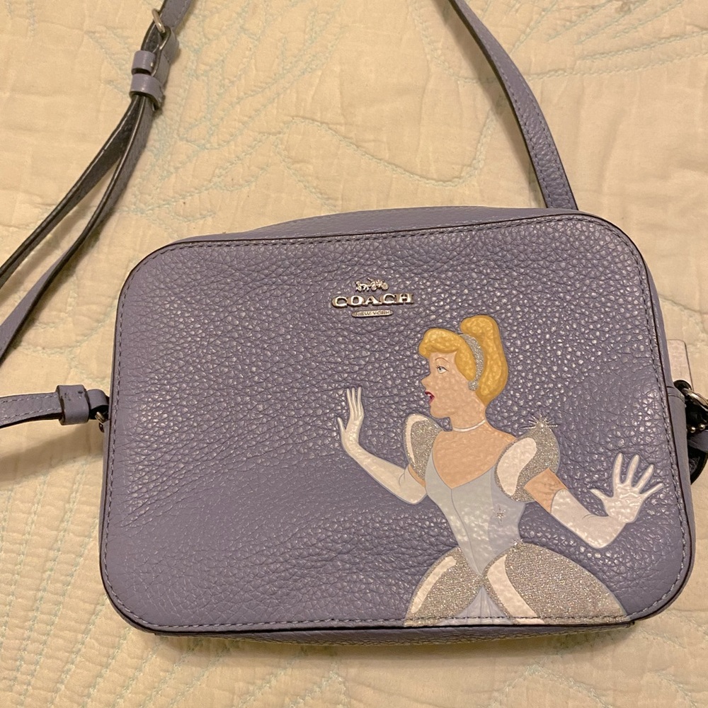 Great condition Cinderella coach purse!! Used like twice